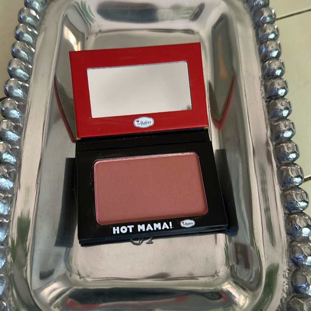 theBalm Gold and Orange Bronzer & Contour Makeup